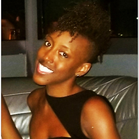 Meet your Posher, VERNEDA ADELE - Picture 5 of 5